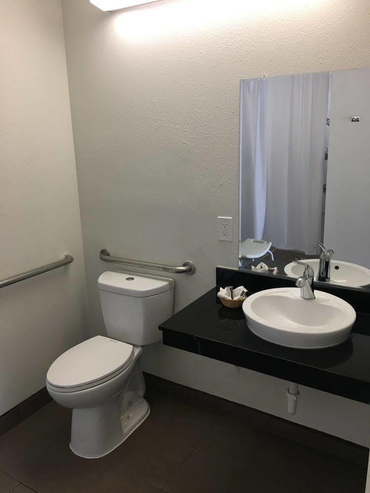 Motel 6-Ventura, Ca - Downtown Zewnętrze zdjęcie